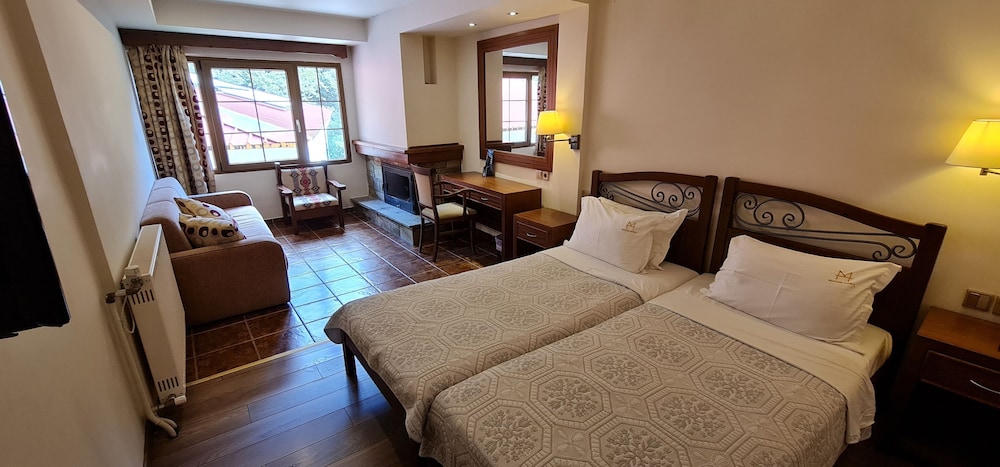 Traditional Room, Fireplace