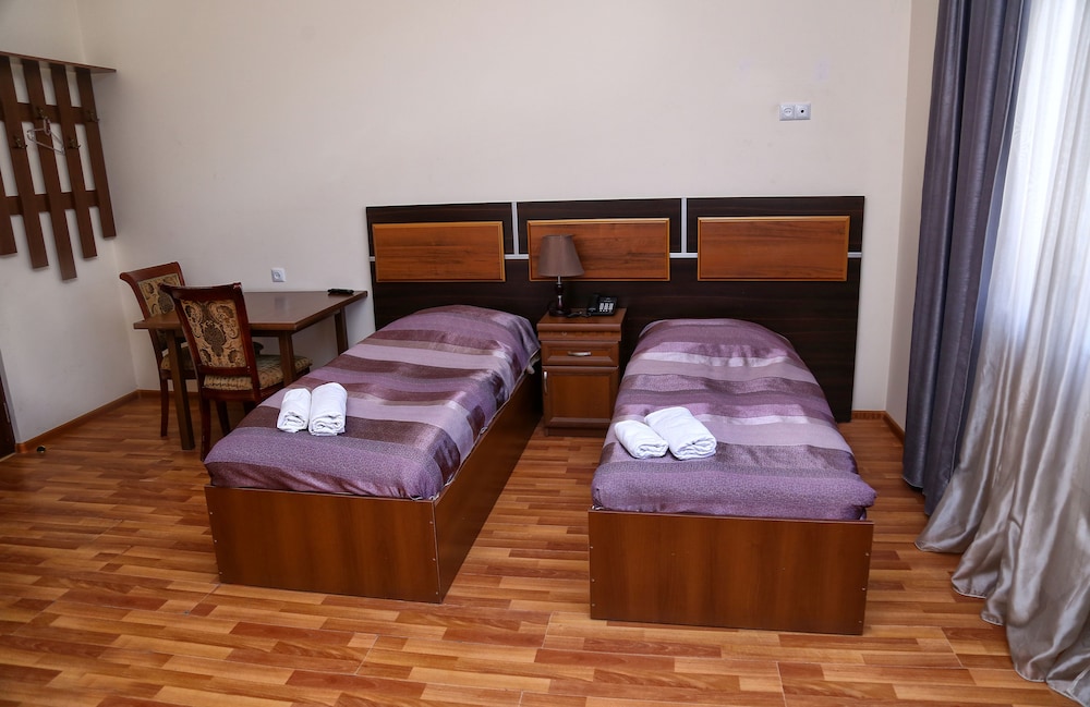 Standard Double or Twin Room, 2 Twin Beds, Garden View photo 2