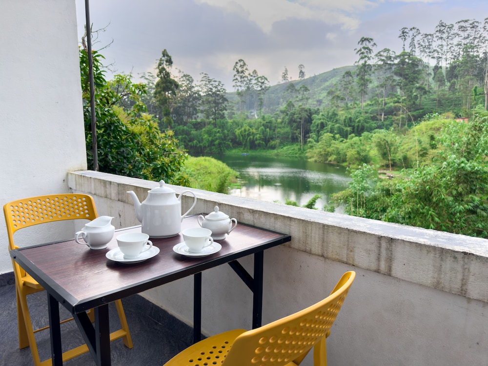 Classic Double Room, Lake View photo 3