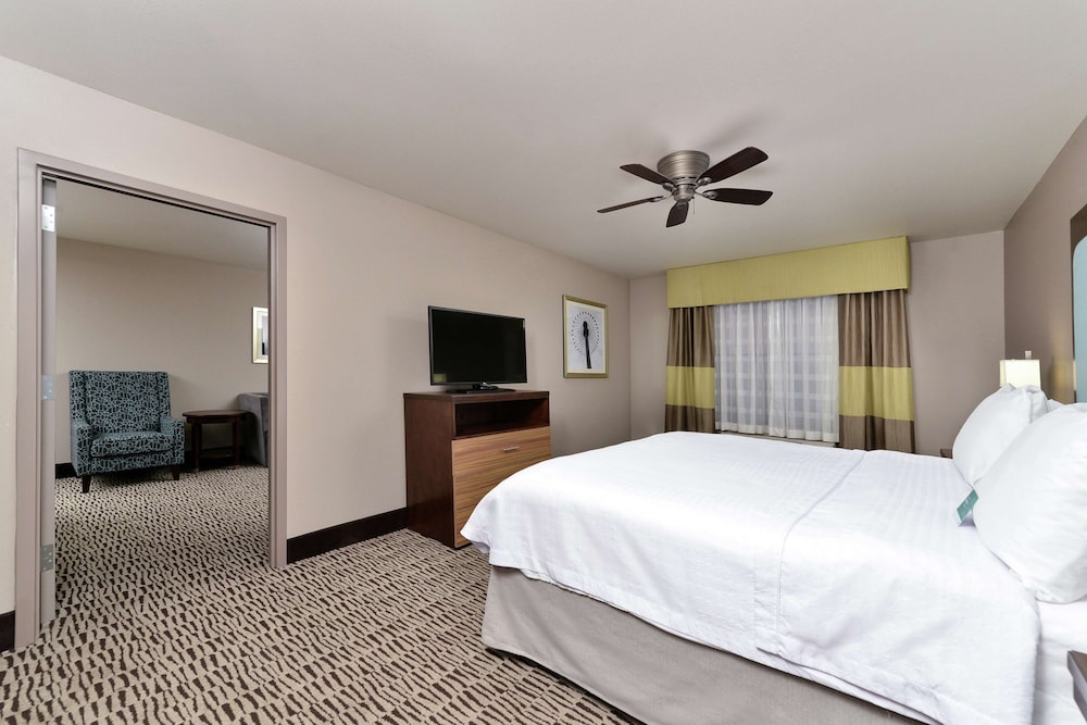 Suite, Accessible, Non Smoking photo 3
