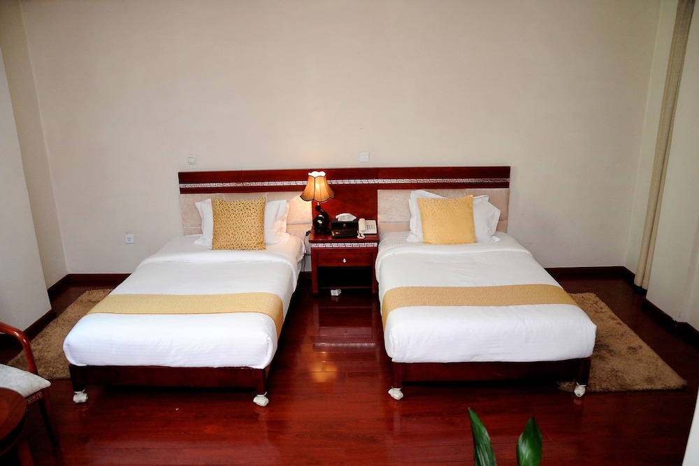 Standard Twin Room, Mountain View photo 1
