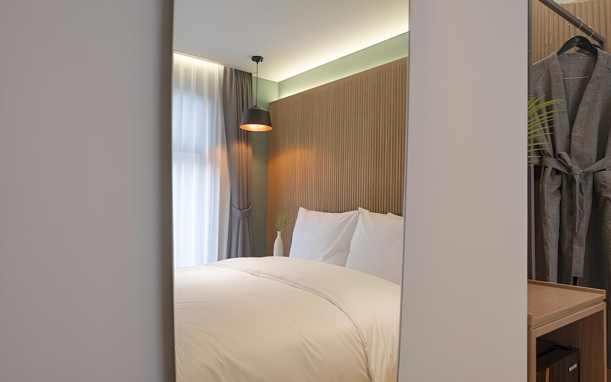 Room (Premium B (OTT Bathtub)) - Photo 19