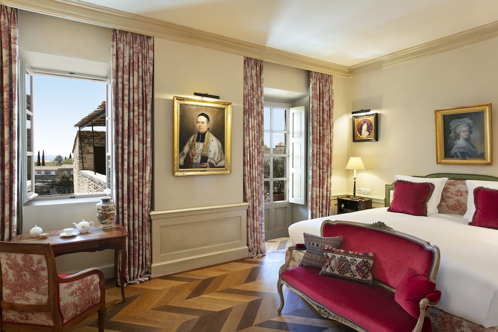 Vasarely Terrace Suite