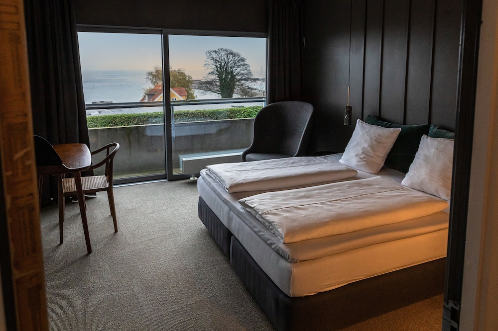 Superior Double Room, Sea View photo 2