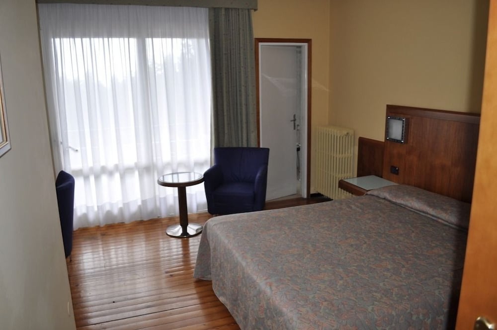 Deluxe Double Room photo 2