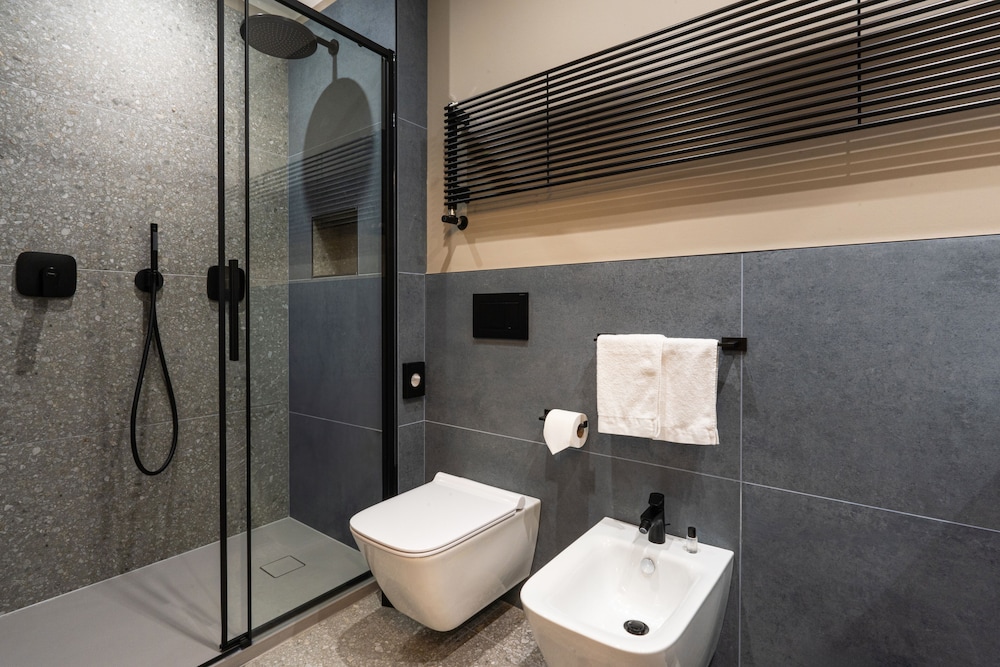 Standard Double Room Single Use thumbnail 6