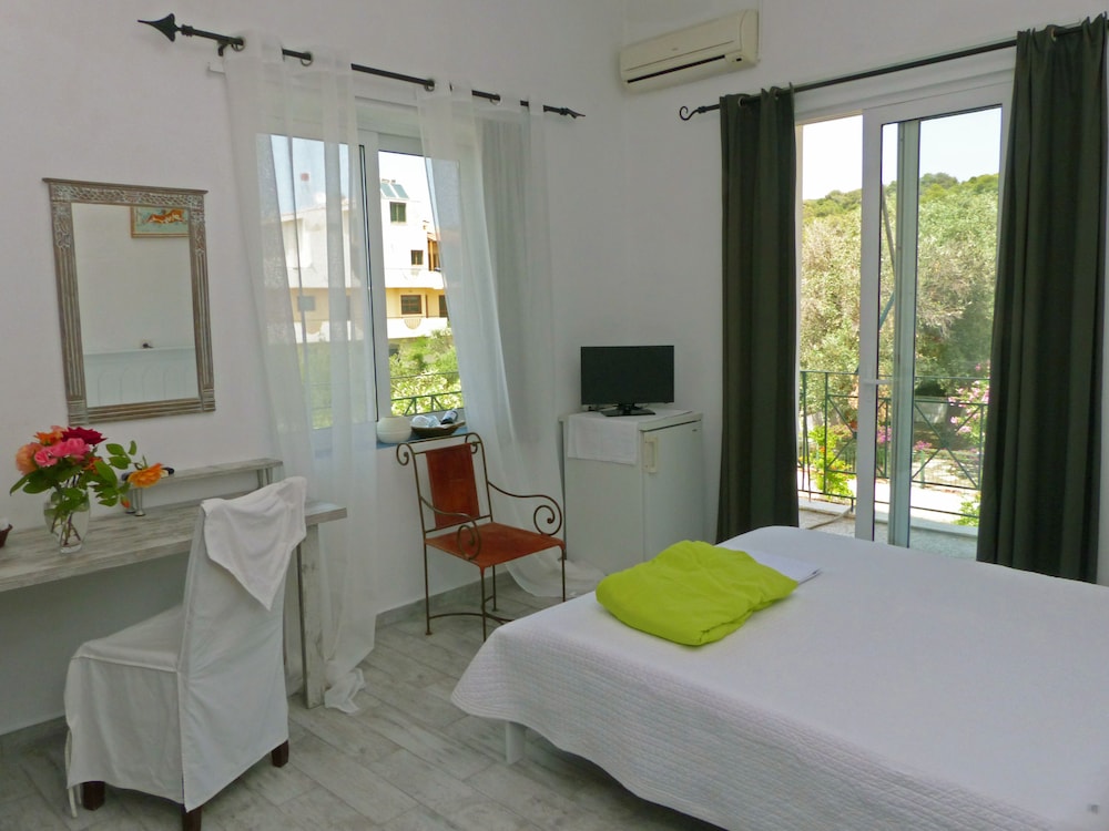 Single Room photo 1
