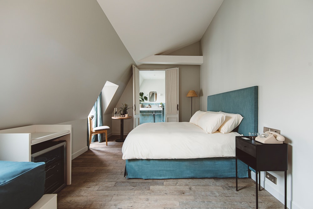Superior Room, 1 Queen Bed (Retreat Hoy)