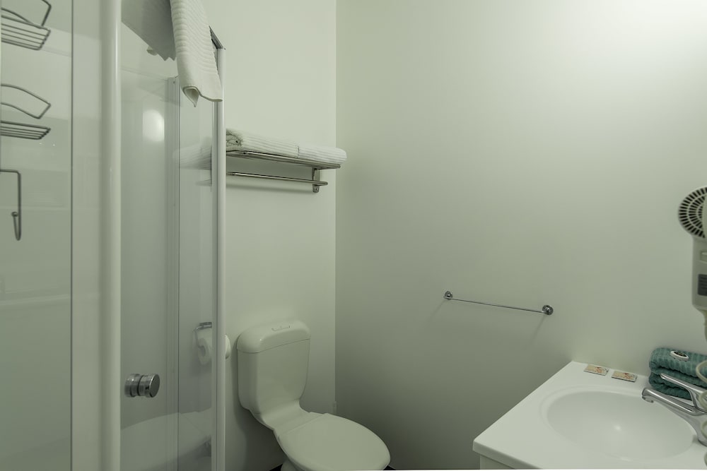 1 Bedroom Twin Apartment - Photo 33