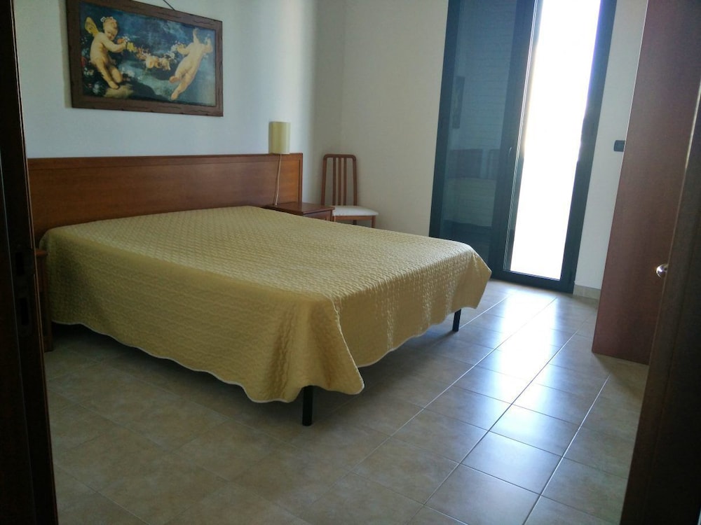Apartment, 2 Bedrooms, Terrace, Sea View photo 3