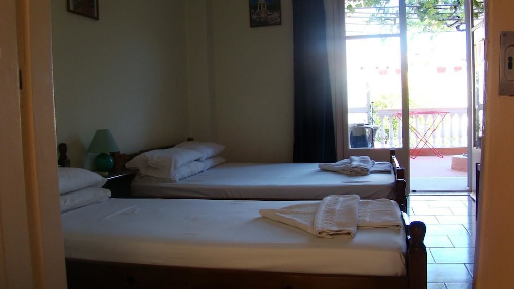 Apartment (Thales)