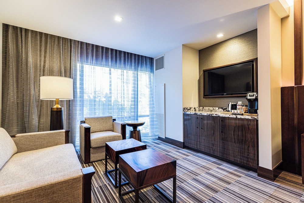 Club Grand- 2 Queen Beds - Photo 2