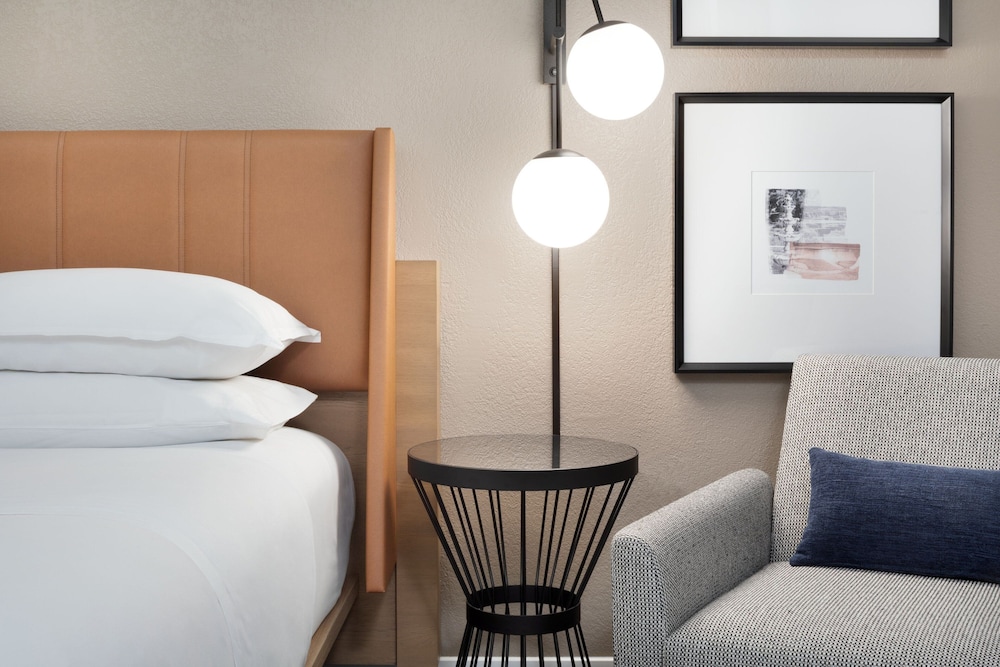 Junior Suite, 1 Bedroom - Photo 1