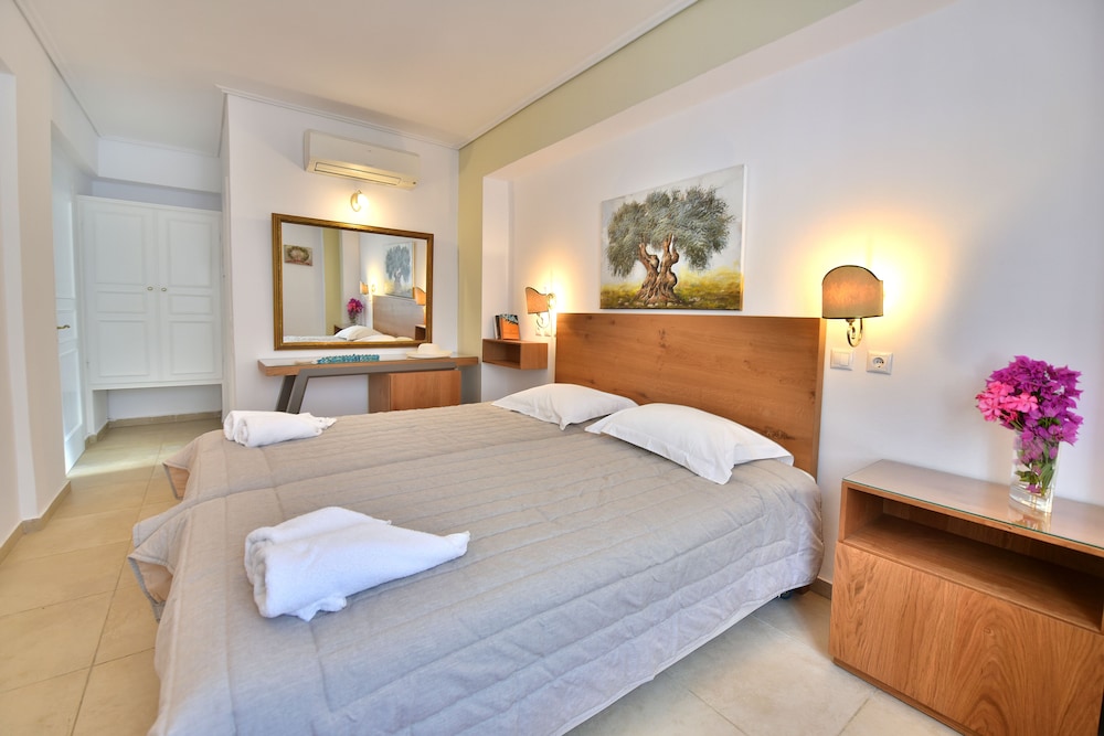 Standard Room photo 2