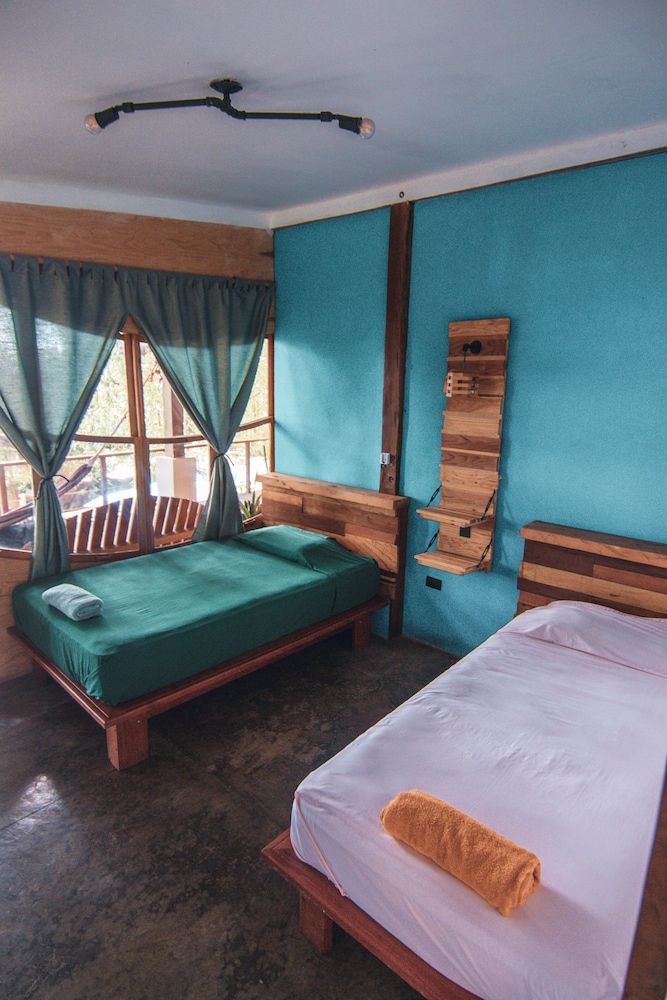 Cozy Room For 2 in the tree (7)