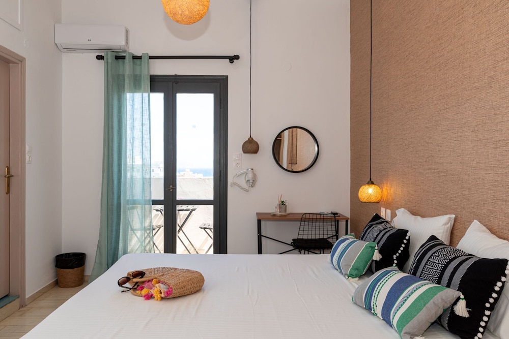 Triple Room - Photo 1