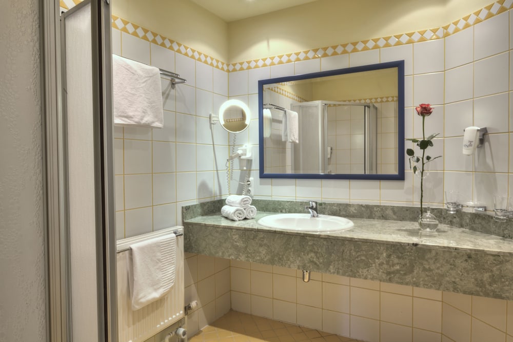 Standard Double Room, 1 Bedroom, Garden View photo 2