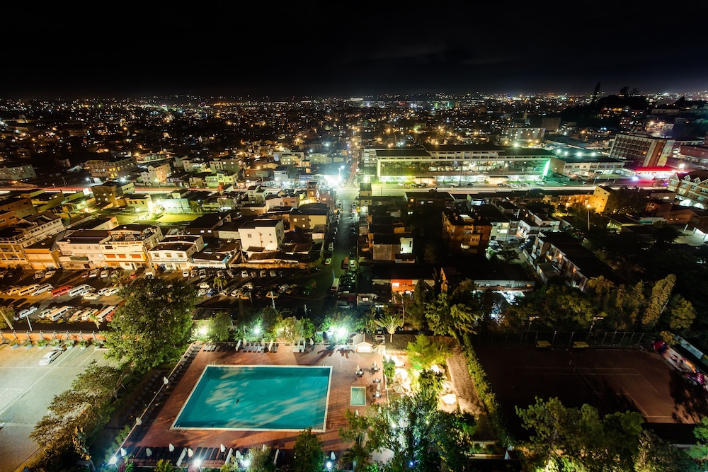 Premium Room, City View - Photo 4