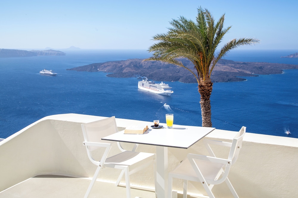 Pantelia Suite Caldera View (Hot tub) - Photo 10