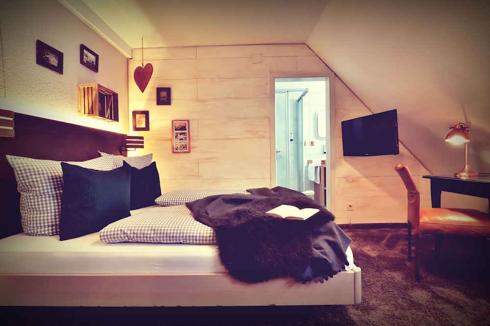 Basic Double Room photo 2