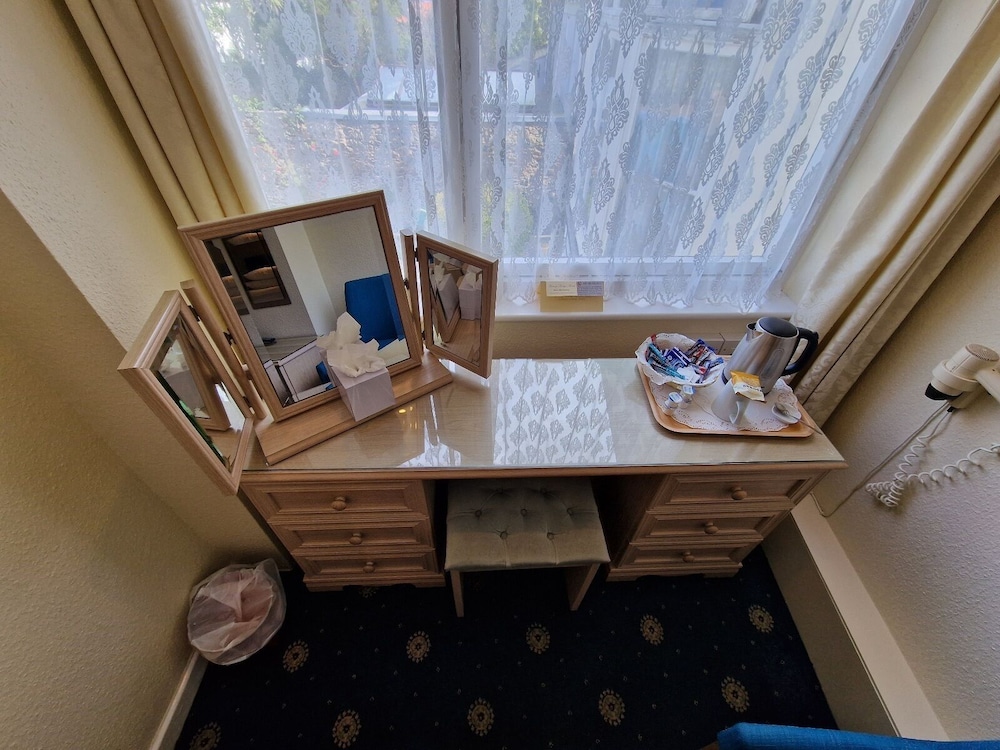 Standard Double or Twin Room photo 3