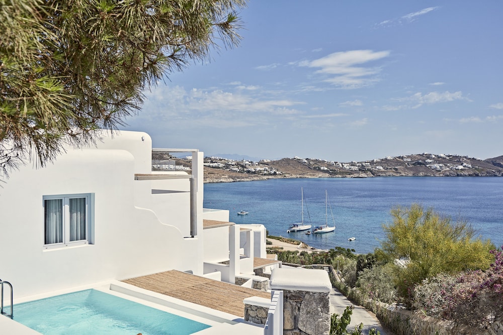 Honeymoon Suite, Private Pool, Sea View - Photo 1