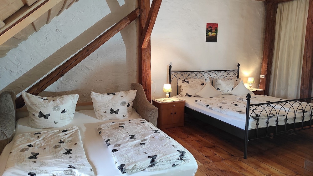 Classic Quadruple Room, 1 King Bed with Sofa bed, City View