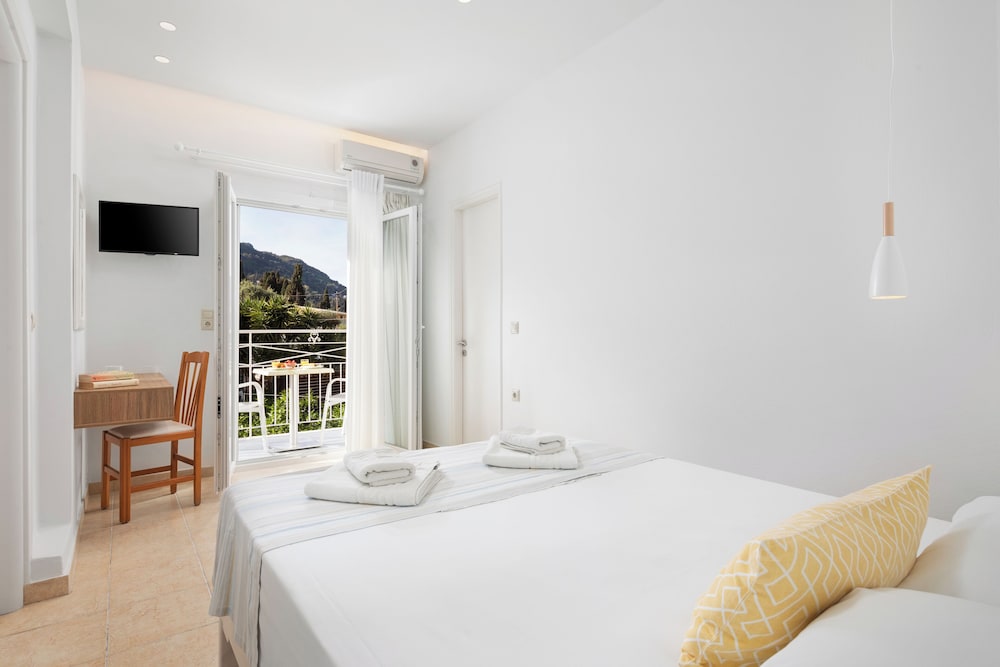 Family Suite, Balcony photo 3