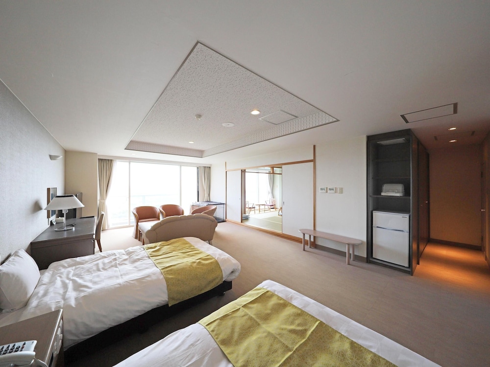 Ocean View Japanese-Western-Style Room Non Smoking - Photo 1