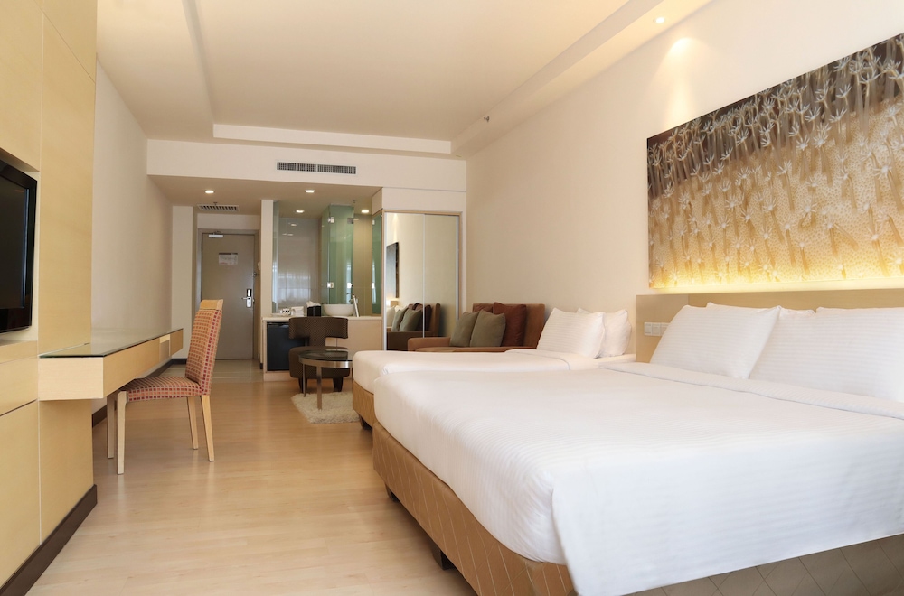 Executive Triple Room, Multiple Beds photo 2