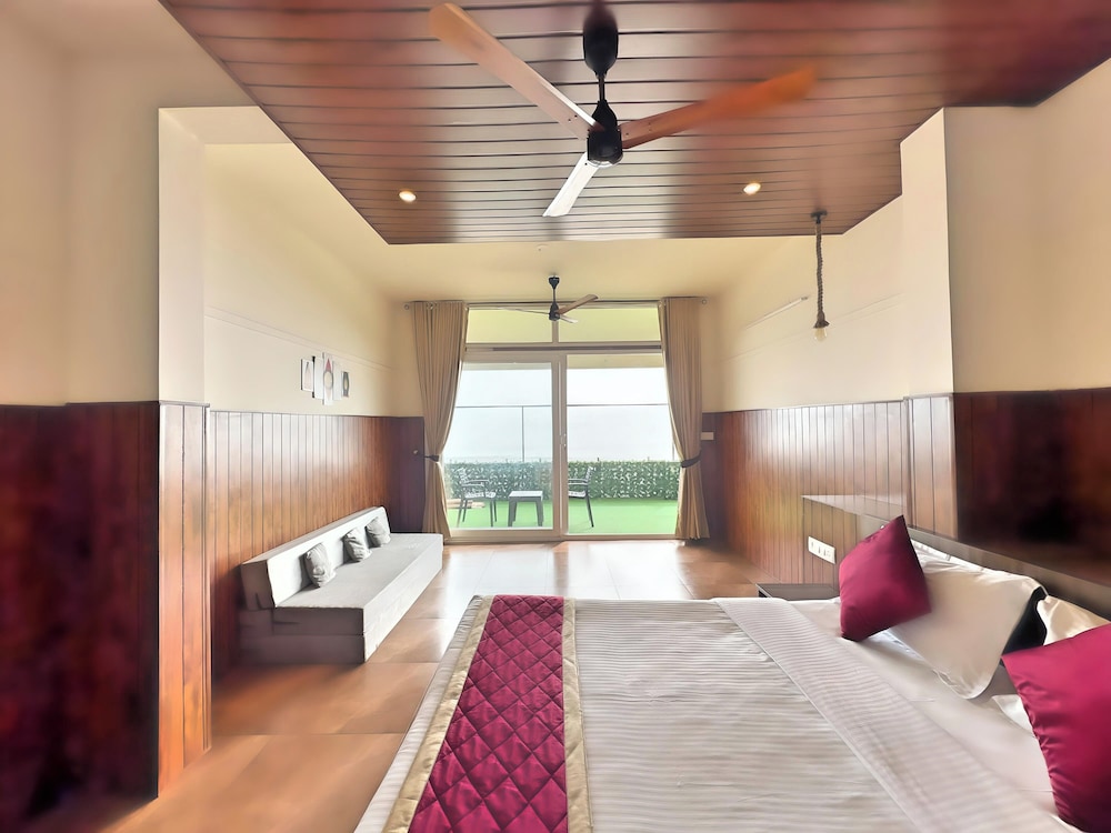 Ground Floor - Sea View Super Deluxe Room photo 1