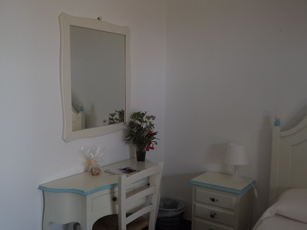Standard Double Room Single Use photo 2