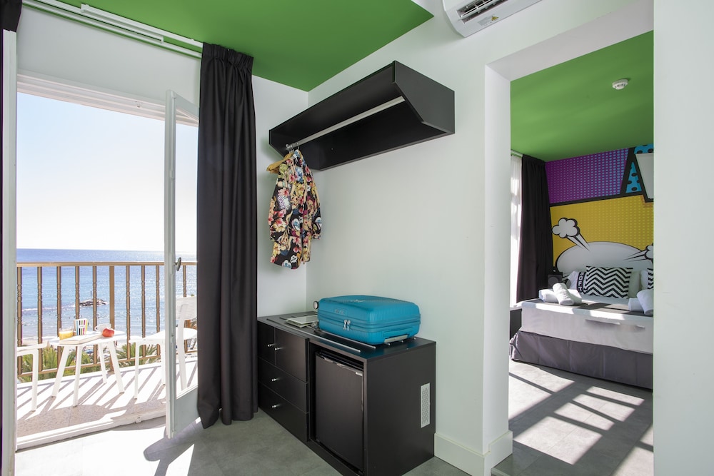 Habitación Cuádruple Deluxe, 2 Dormitorios, Balcón, Vista al Mar