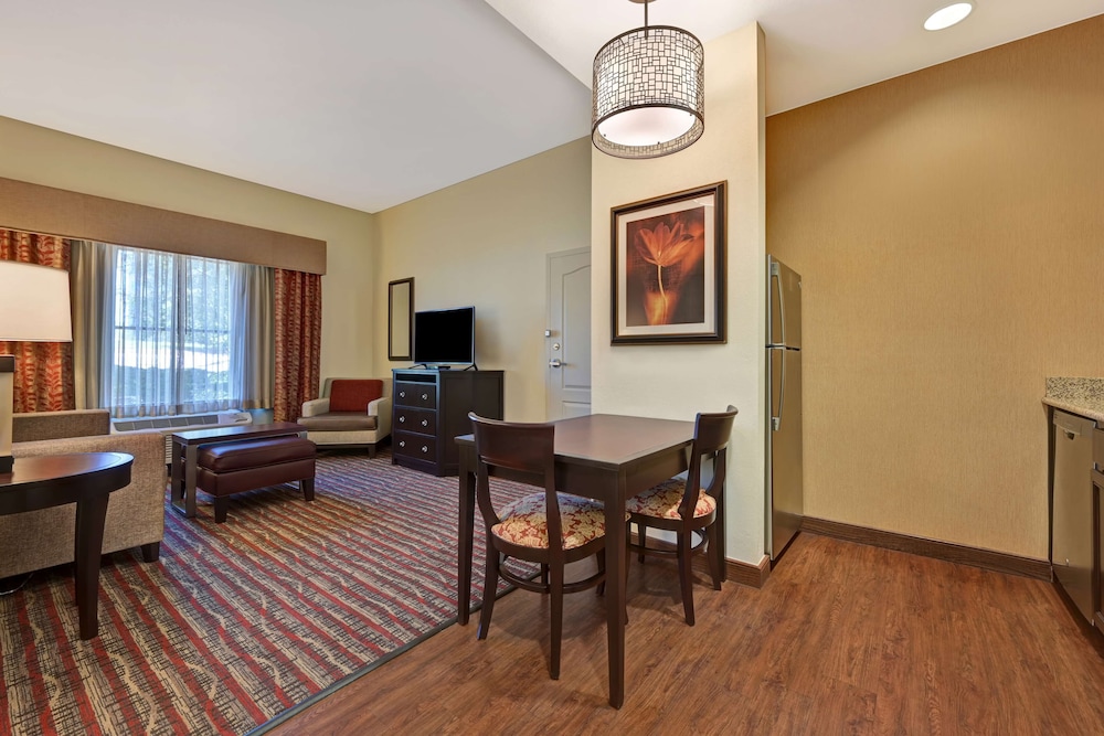 Suite, 2 Queen Beds - Photo 5