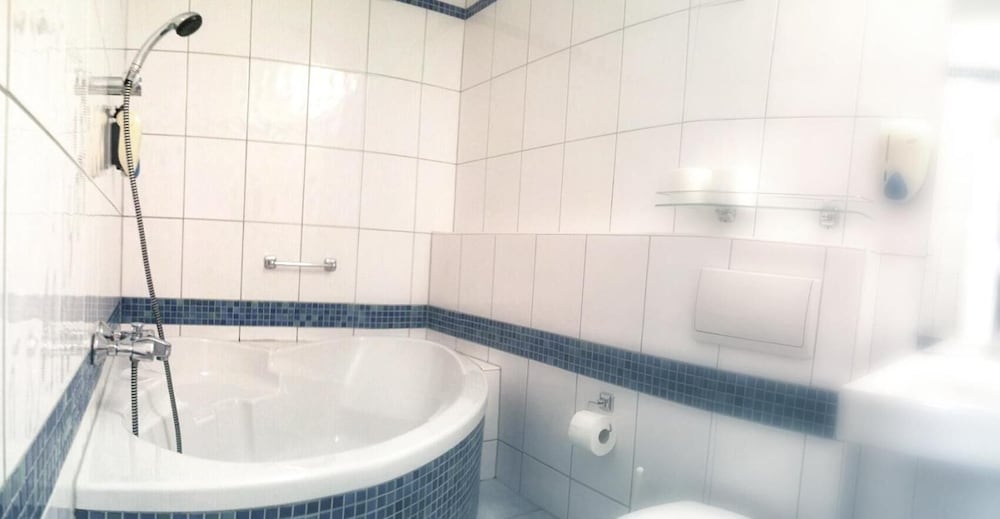 Triple Room - Photo 2