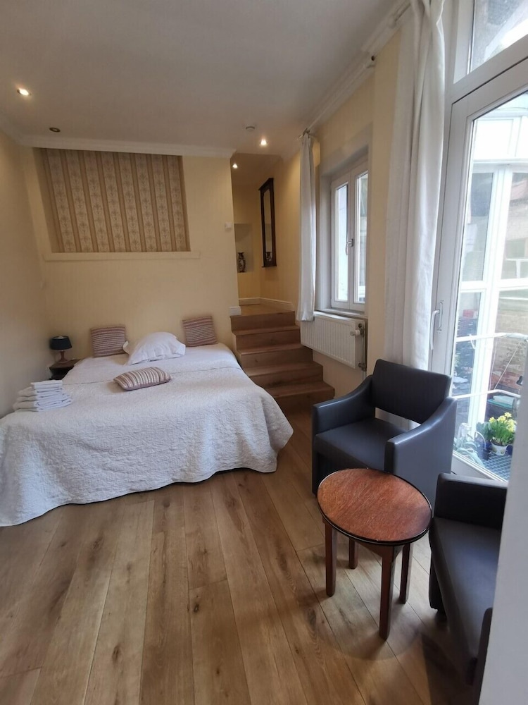 Standard Double Room photo 3