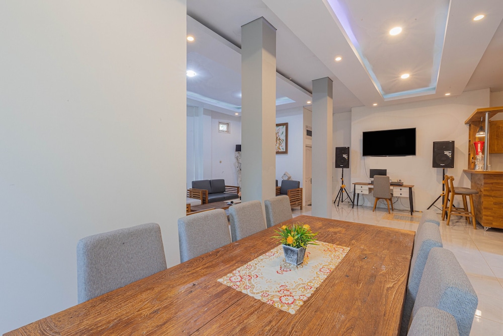 Villa photo 3
