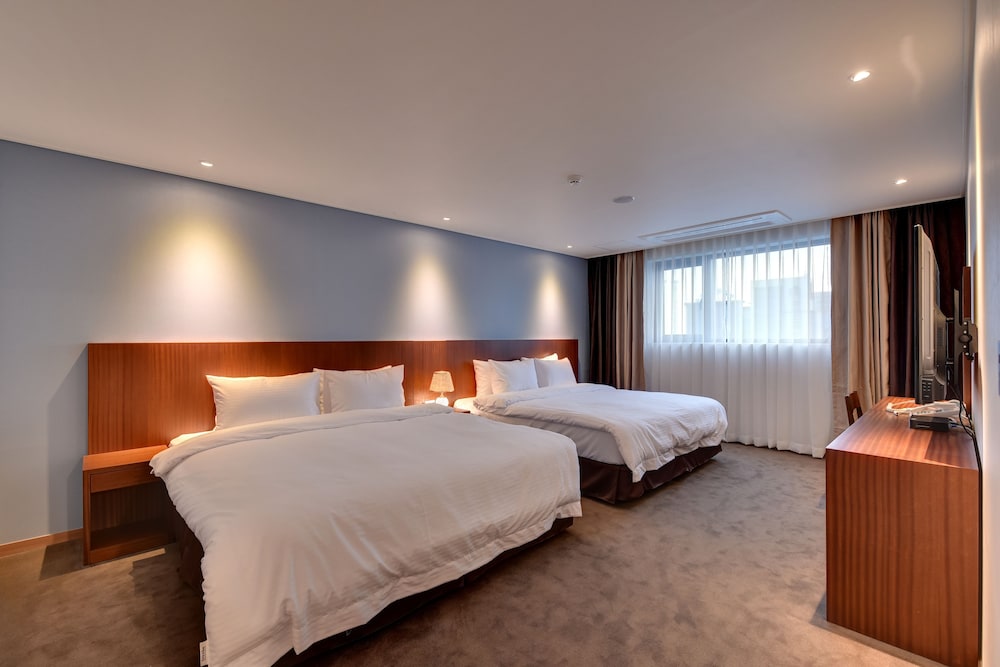 Ocean View Sea & Moon Suite Room photo 1