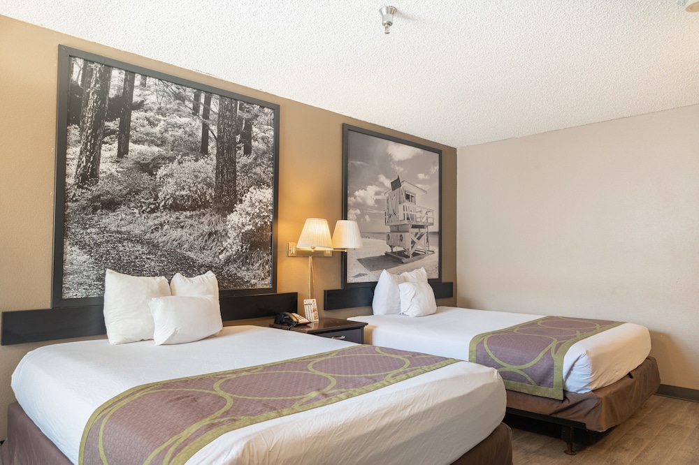 Room, 2 Queen Beds, Non Smoking photo 2