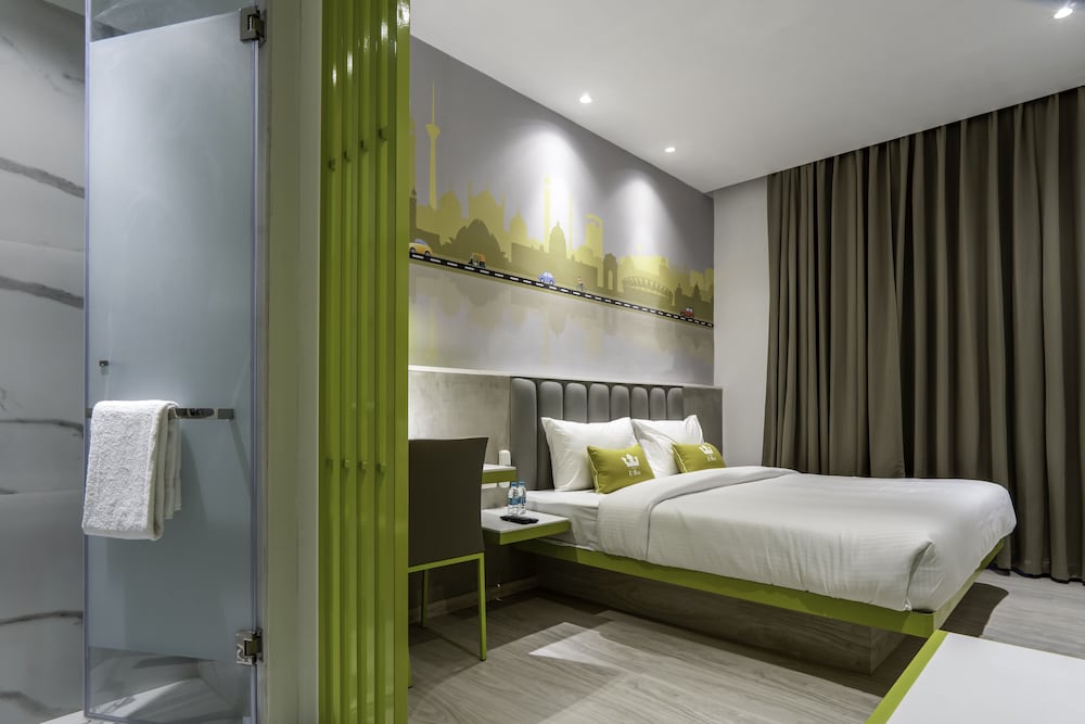 Deluxe Double Room - Photo 12