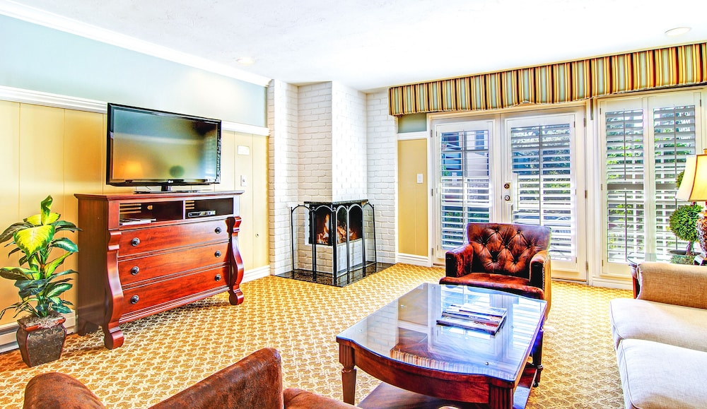 Premium Suite, 1 Bedroom, 2 Bathrooms - Photo 1