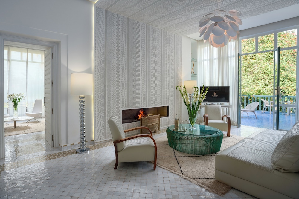 Suite (Blanche)