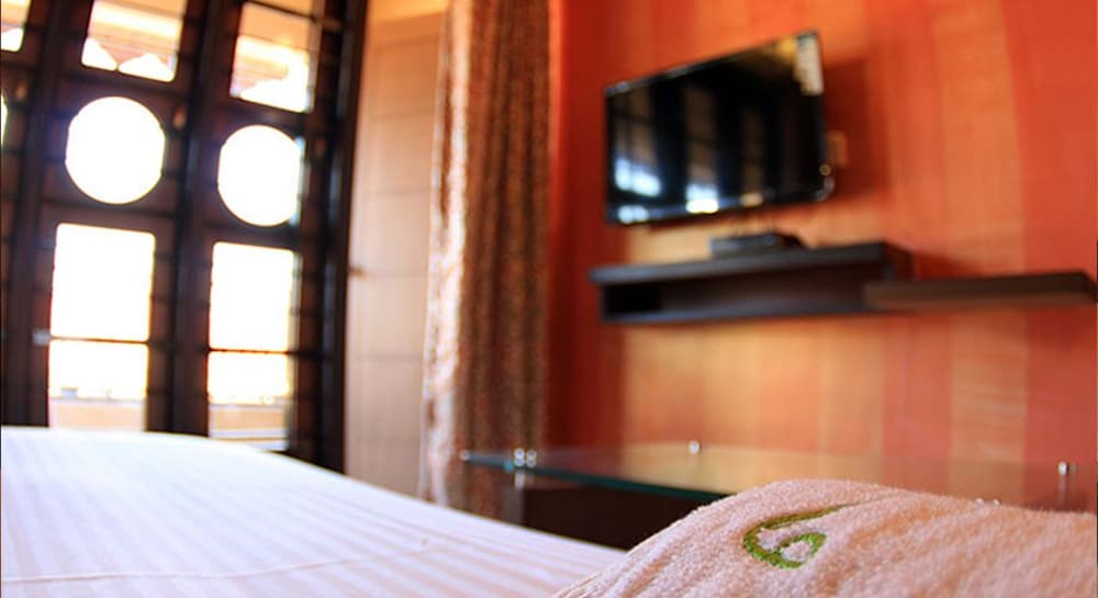 Super Deluxe Room - Photo 4
