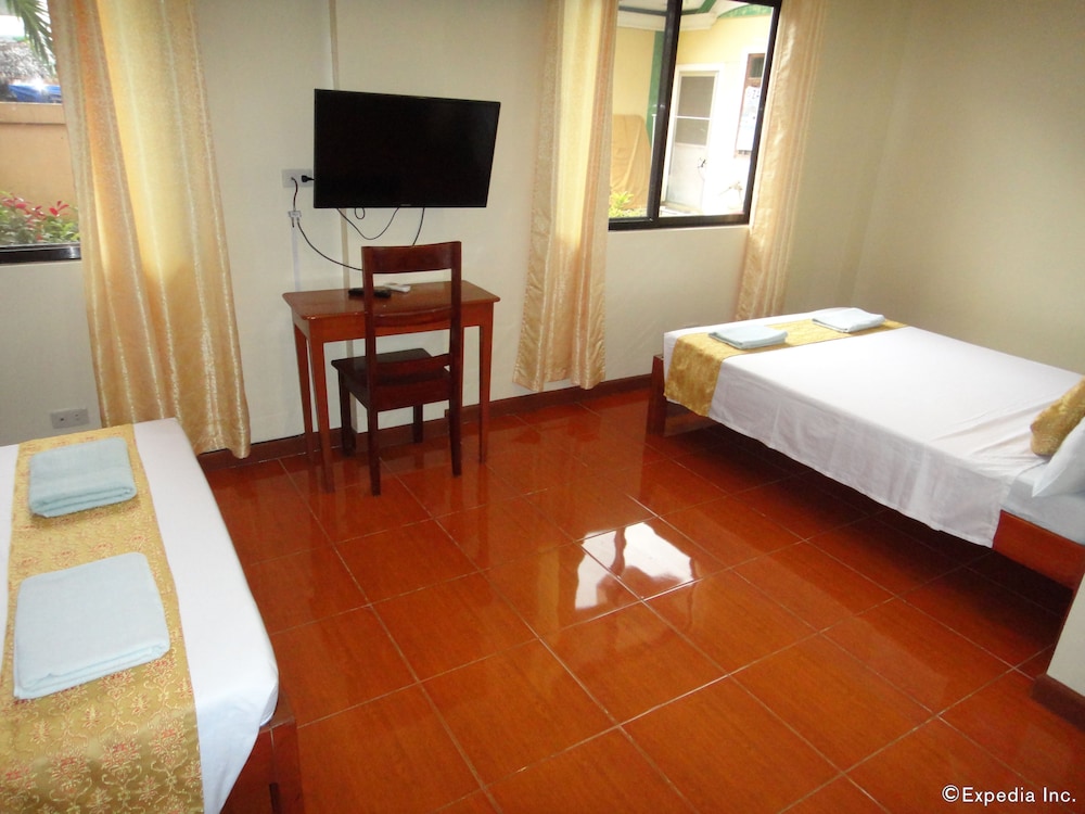Deluxe Triple Room photo 2