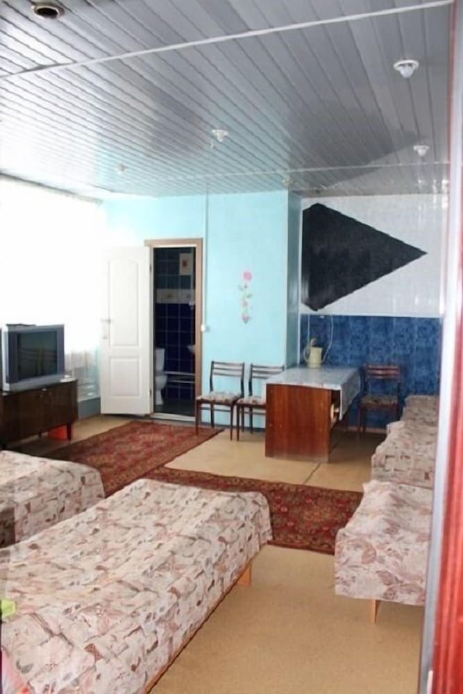 Standard Shared Dormitory (6 beds) photo 3