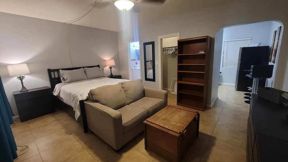 Deluxe Studio Suite photo 1