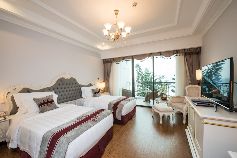 Deluxe Terrace photo 2