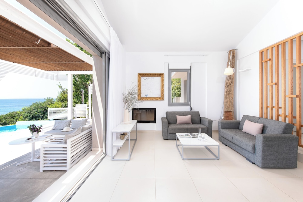 Villa, 2 Bedrooms, Sea View (with Private Pool) photo 3