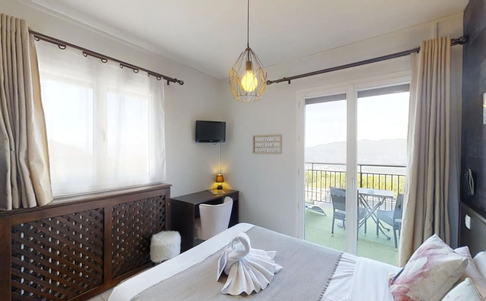 Panoramic Double Room, 1 Double Bed, Non Smoking, Lake View