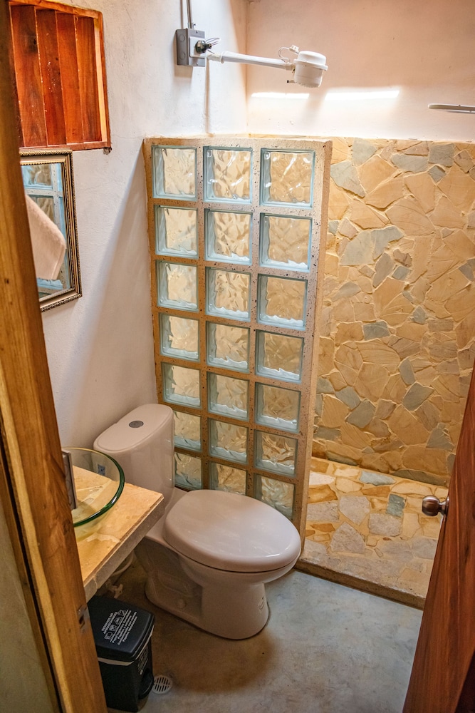 Standard Cabin photo 3